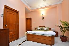 Pink Elephant Haveli - Hostel