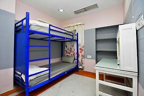 Pink Elephant Haveli - Hostel