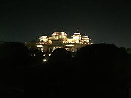 Pink Elephant Haveli - Hostel