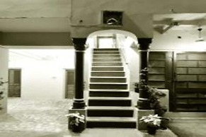 Pink Elephant Haveli - Hostel