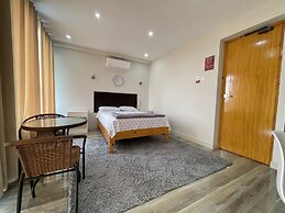 PARIS SENLIS HOSTEL PLUS