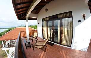 Ashansa Lagoon Resort