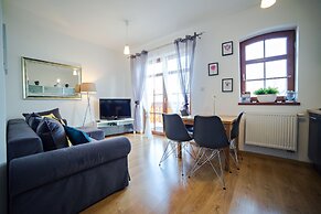 Sun & Snow Centrum Obrońców Pokoju