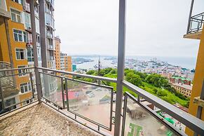Apartment on Komarova St. 58-106