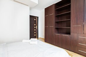 Green Wood Apartments Platinum Towers