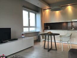 Green Wood Apartments Platinum Towers