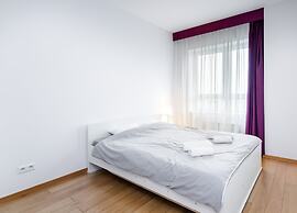 Green Wood Apartments Platinum Towers