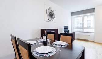 Green Wood Apartments Platinum Towers