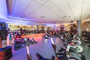 Green Wood Apartments Platinum Towers