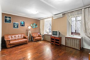 Apartment on Chayanova 12