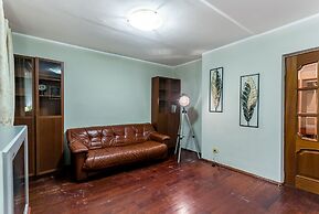 Apartment on Chayanova 12