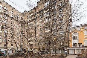 Apartment on Chayanova 12