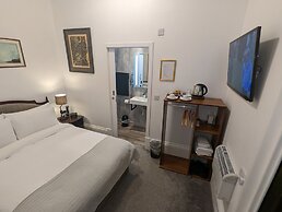 Cambeth Lodge Guesthouse