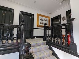 Cambeth Lodge Guesthouse