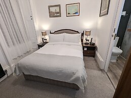 Cambeth Lodge Guesthouse