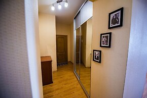 Apartment on Partizanskiy Pr. 22-16