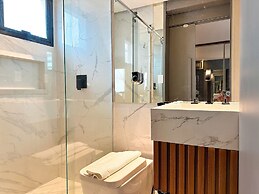 STAY Sun Square Flats