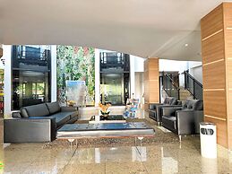 STAY Sun Square Flats