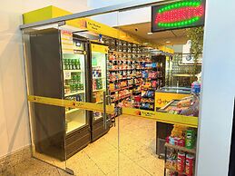 STAY Sun Square Flats