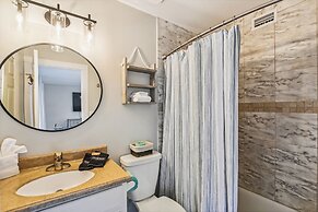 Southbay 55 is 2 Bedroom on the lake with short walk to beach by RedAw