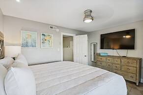 Southbay 55 is 2 Bedroom on the lake with short walk to beach by RedAw