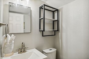 Southbay 55 is 2 Bedroom on the lake with short walk to beach by RedAw