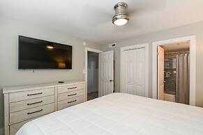 Southbay 55 is 2 Bedroom on the lake with short walk to beach by RedAw