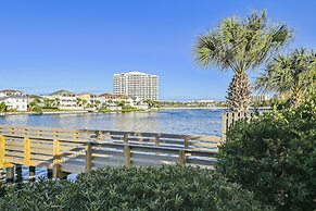 Southbay 55 is 2 Bedroom on the lake with short walk to beach by RedAw