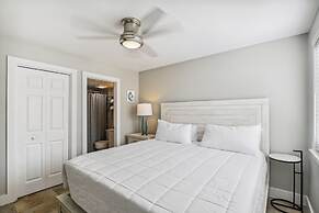 Southbay 55 is 2 Bedroom on the lake with short walk to beach by RedAw