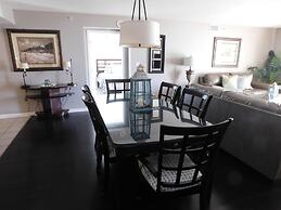 Yacht Club S #1-1104 4 Bedroom Condo by RedAwning