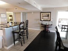 Yacht Club S #1-1104 4 Bedroom Condo by RedAwning