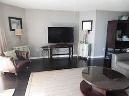 Yacht Club S #1-1104 4 Bedroom Condo by RedAwning