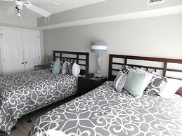 Yacht Club S #1-1104 4 Bedroom Condo by RedAwning