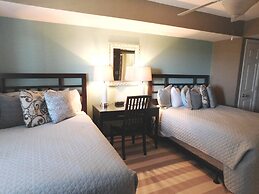 Yacht Club S #1-1104 4 Bedroom Condo by RedAwning