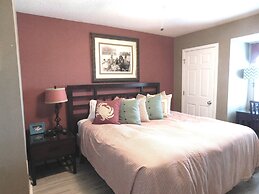 Yacht Club S #1-1104 4 Bedroom Condo by RedAwning