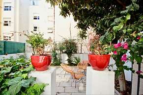 Akicity Praça de Espanha Selected