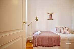 Akicity Praça de Espanha Selected