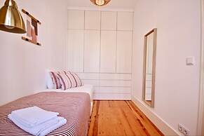 Akicity Praça de Espanha Selected