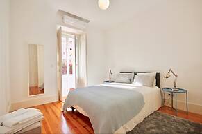 Akicity Praça de Espanha Selected