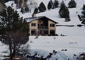 L'Ovella Negra Mountain Lodge