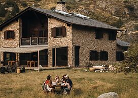 L'Ovella Negra Mountain Lodge