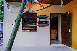 Macaco Surf Hostel