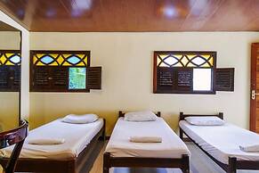 Macaco Surf Hostel