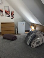 Airport16 B&B