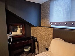 OYO Ivy Hotel