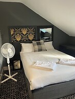 OYO Ivy Hotel