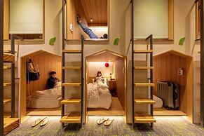 CHO Stay Capsule Hotel - Taoyuan Airport T2