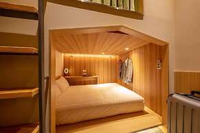 CHO Stay Capsule Hotel - Taoyuan Airport T2