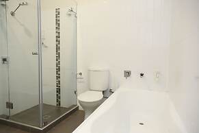 Centrepoint Apartments