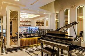 Beethoven Senfoni Hotel
